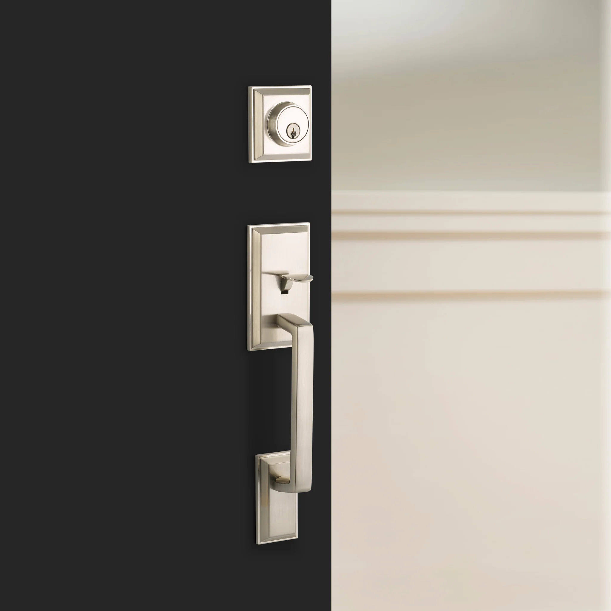 Ellington Entry Lockset - Image 3